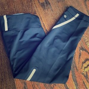 Lululemon cropped pants
